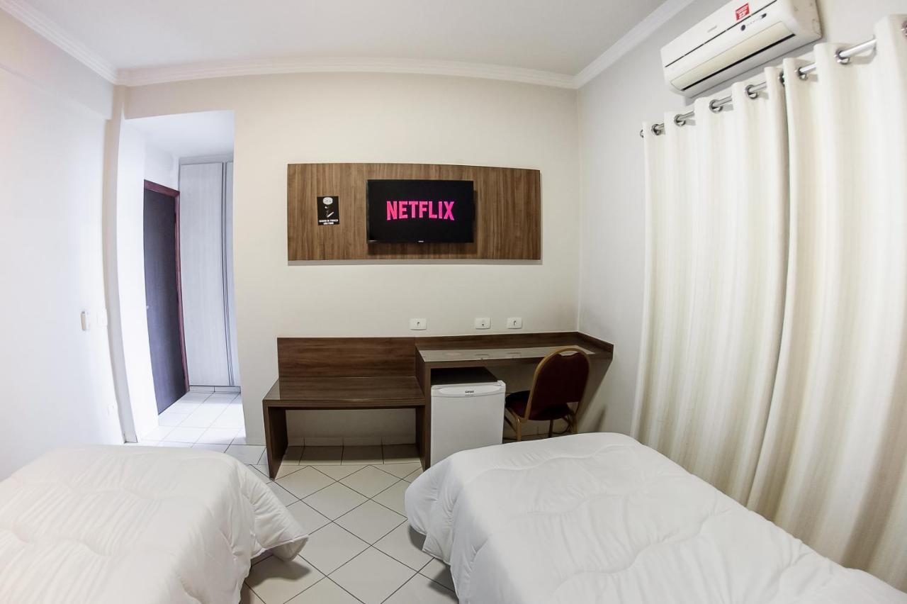 London Hotel Londrina Quarto foto