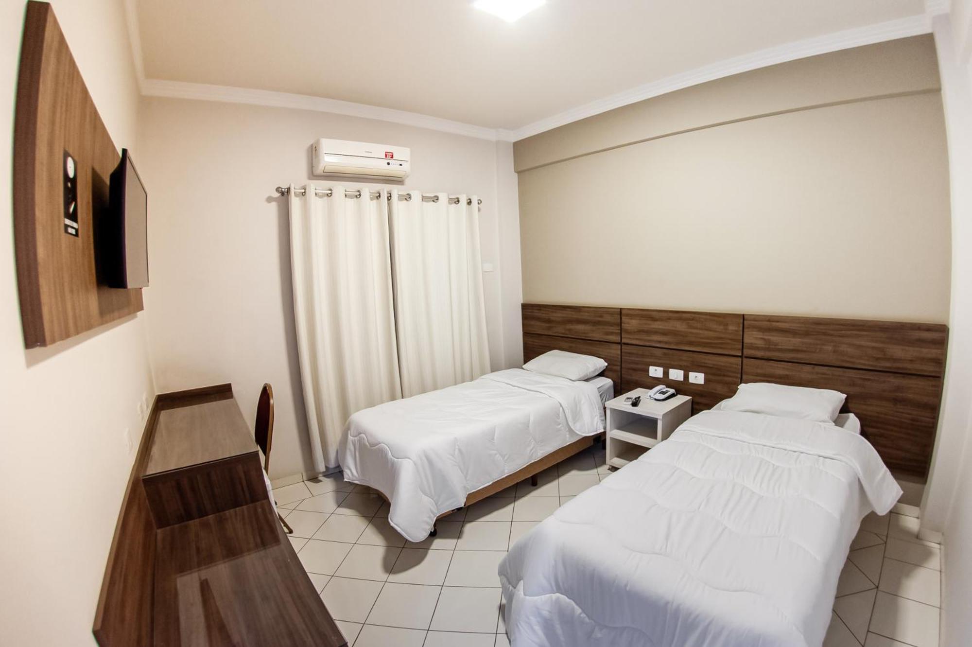 London Hotel Londrina Quarto foto